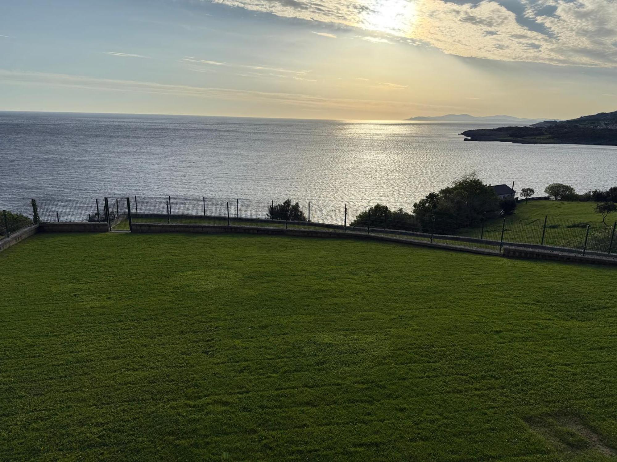 Villa La Ballena De Sonabia Orinon Eksteriør bilde